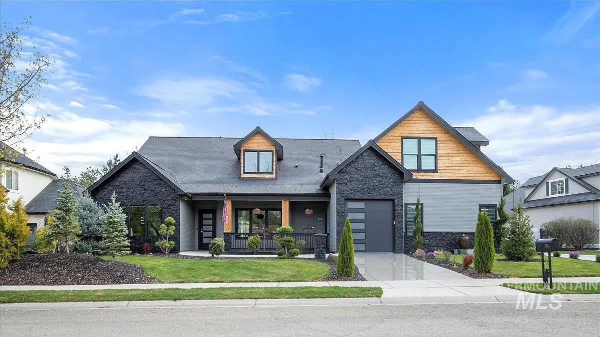Treasure Valley Home Staging - 3054 S Bear Claw